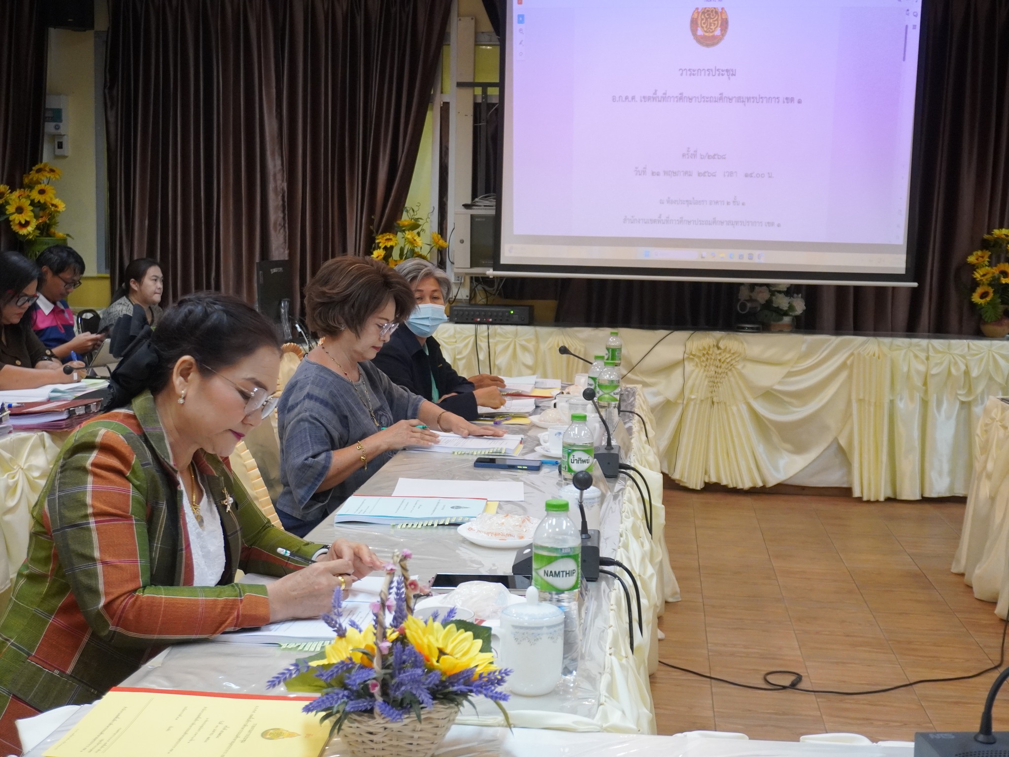 จัดประชุม อ.ก.ค.ศ. (13)