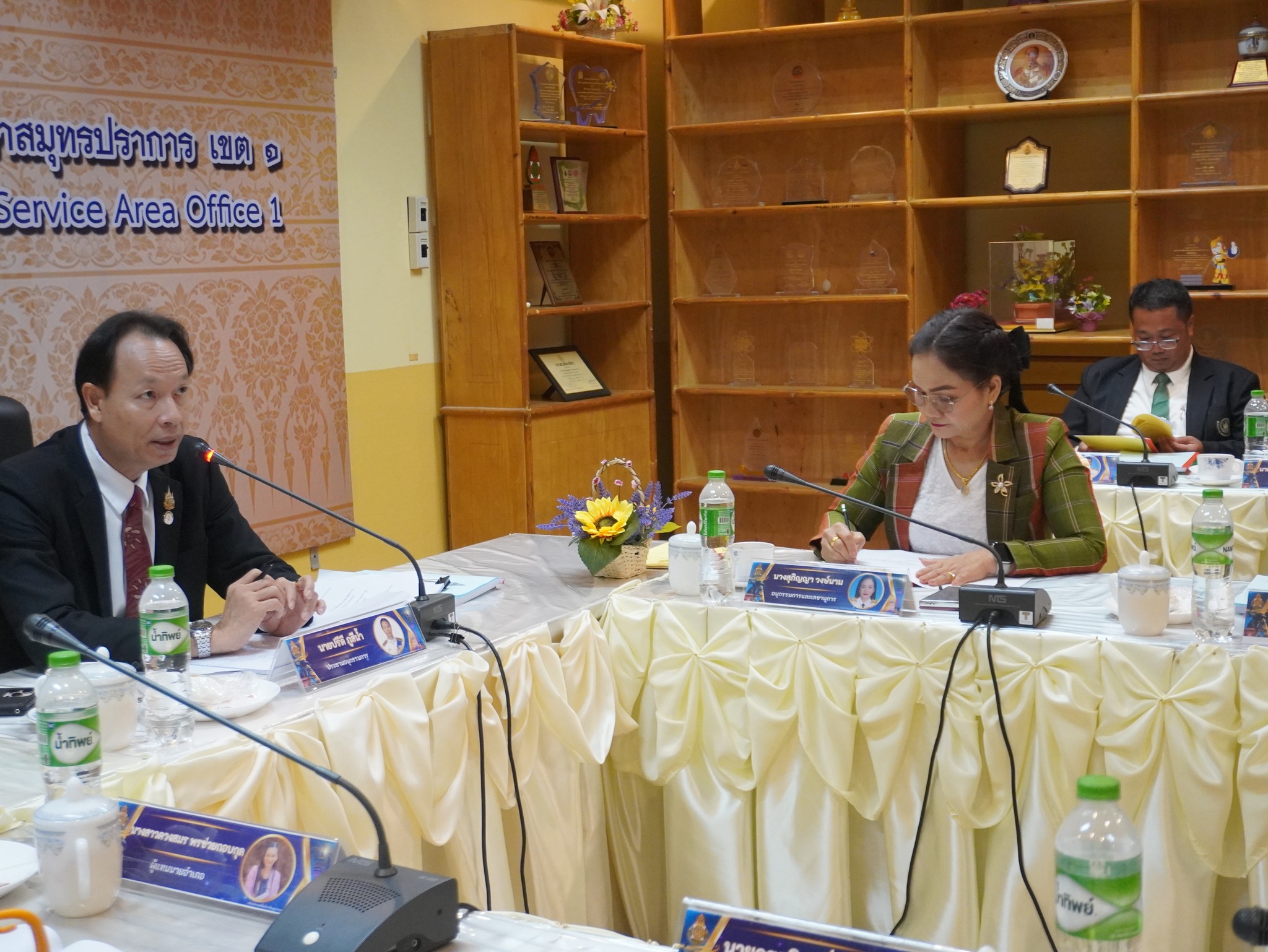 จัดประชุม อ.ก.ค.ศ. (3)