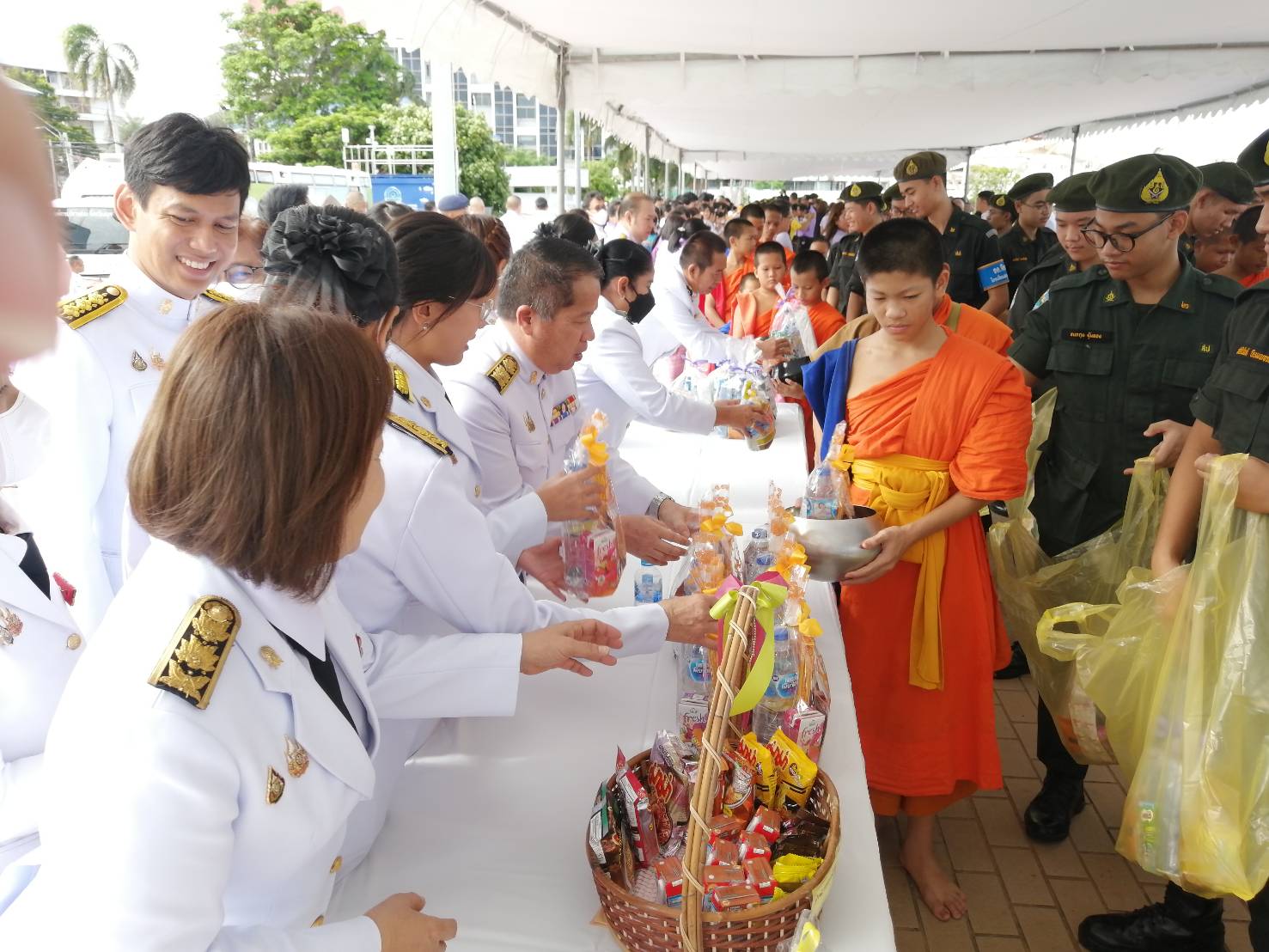วันเฉลิมพระชนมพรรษา (9)